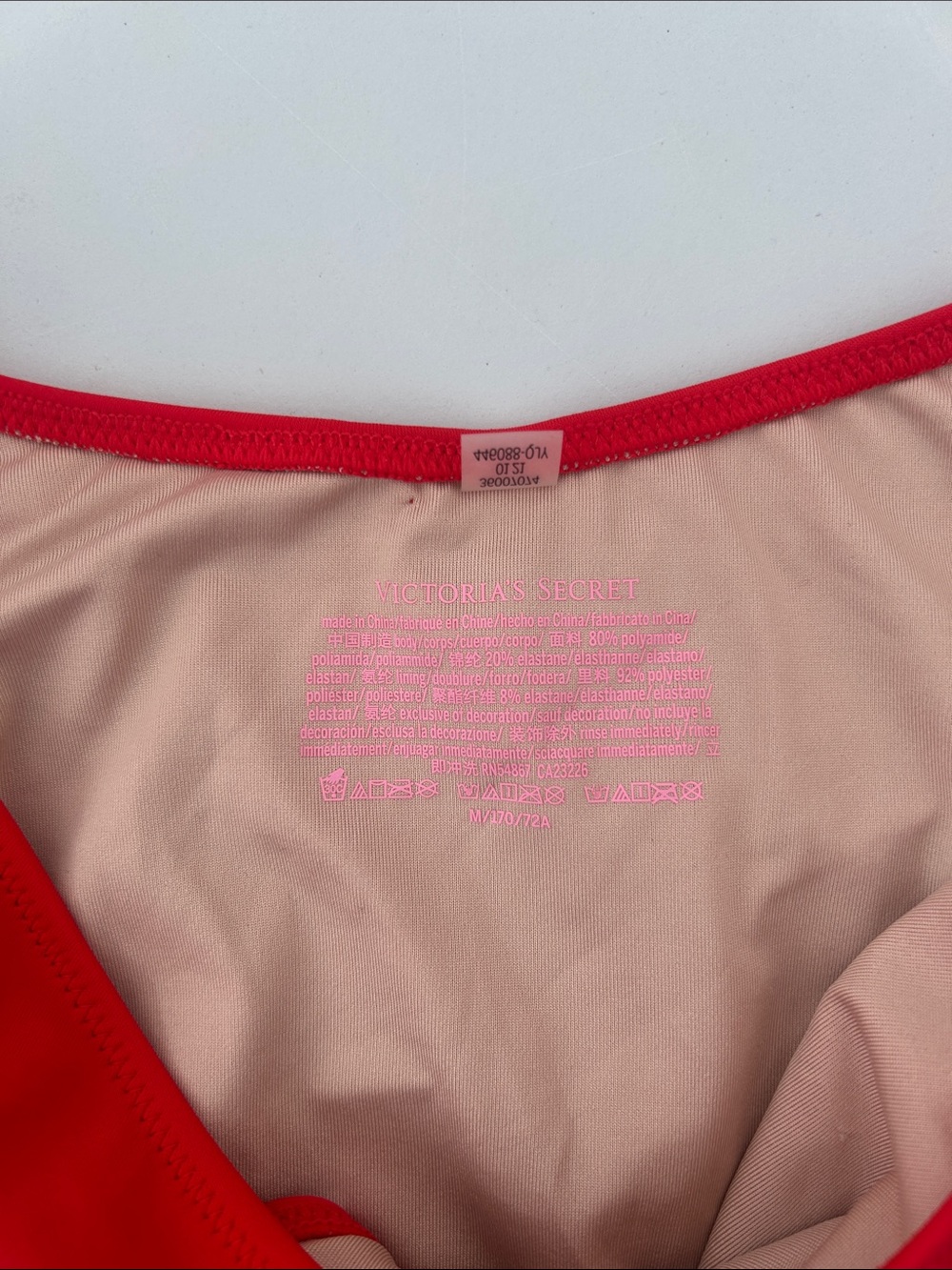 Victoria's Secret Red Push-Up Bikini Set with Gold Clasp NWT M / 34B - Picture 2 of 8